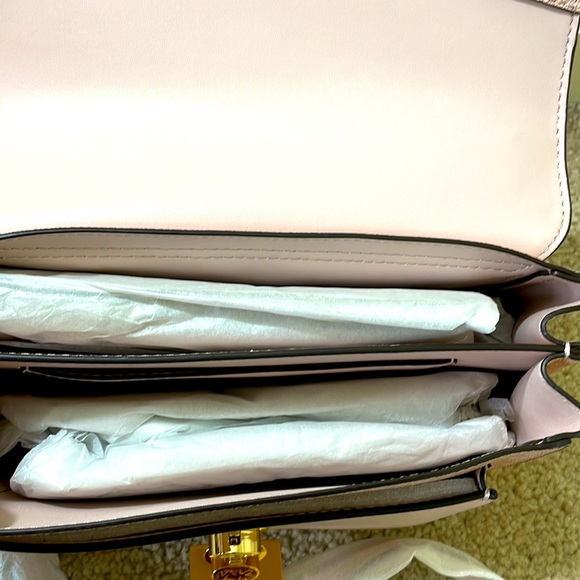 SALE🔥🔥NWT Michael Kors Pink Crossbody Purse Gold Chain Top Handle Medium Size - Picture 6 of 9